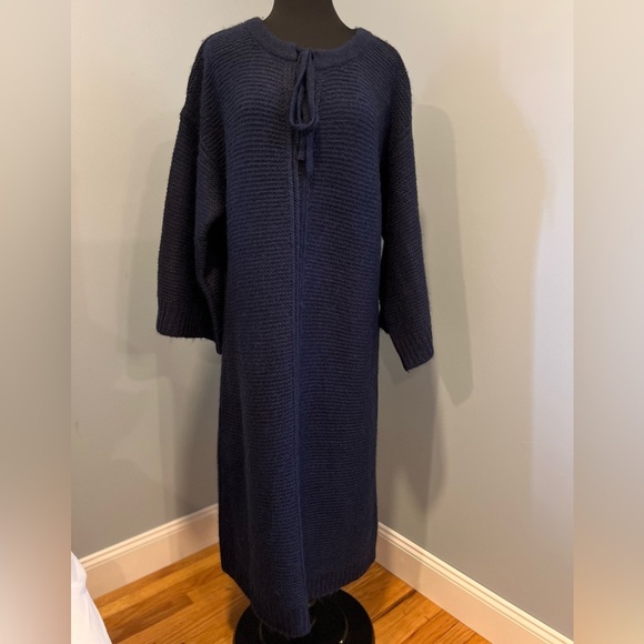 NWT J.Crew Relaxed tie-neck sweater-dress in Navy - Picture 8 of 15